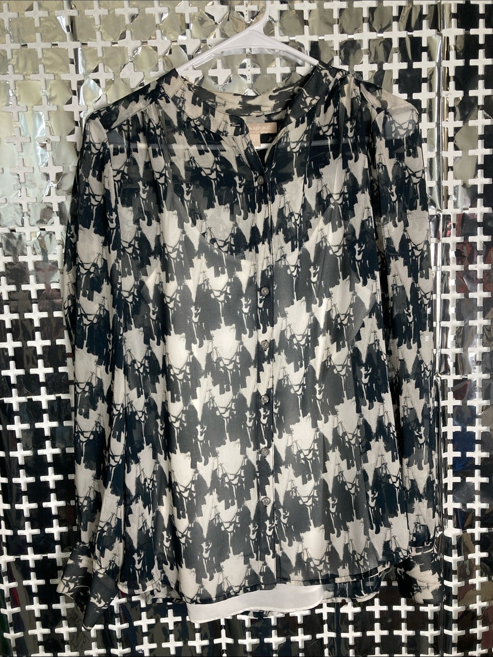 Banana Republic Black and White Printed Button-Front Blouse